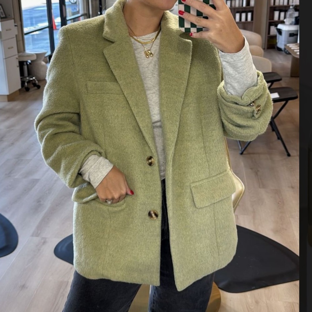 ISO SOLAÍ THE LABEL LOTTIE OVERSIZED BLAZER